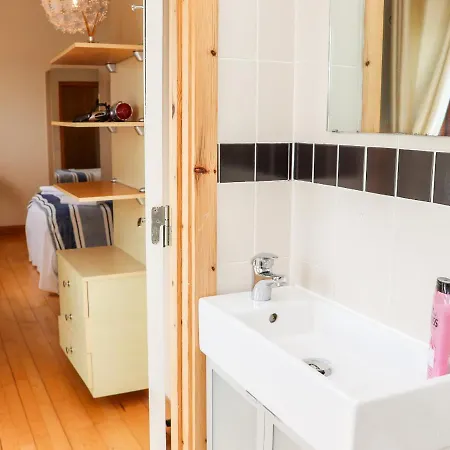 48 Holiday home *